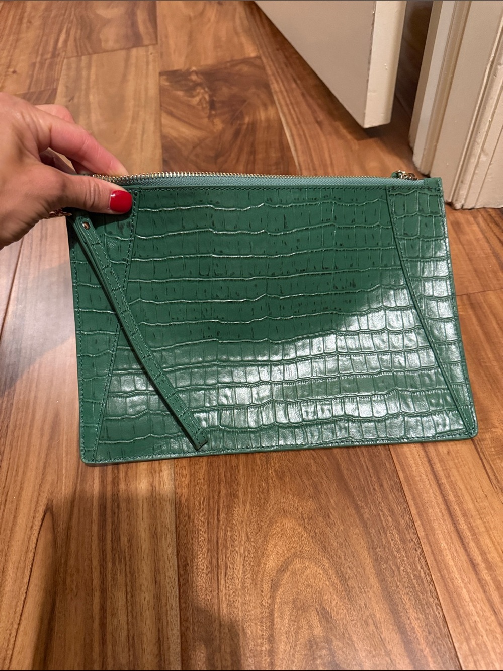 Croc-Embossed Green Wristlet Clutch